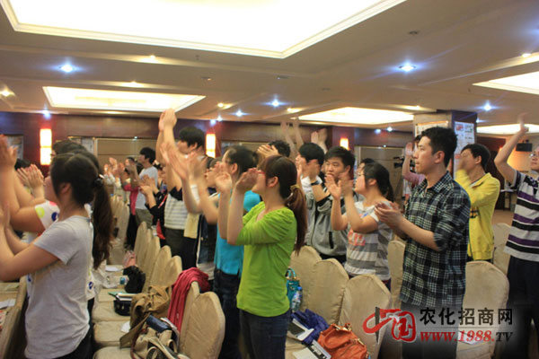 公司培訓(xùn)現(xiàn)場(chǎng)氣氛活躍