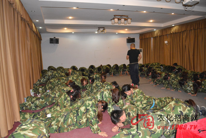     �ڡ��L(f��ng)�ɡ��@��(g��)�h(hu��n)��(ji��)���Լ��ĸ����������һ��(g��)�I(l��ng)��(d��o)�Լ�����Ҫ������ȥ��(d��n)��(d��ng)�F(tu��n)�(du��)��Ҫ�挦(du��)�ͳГ�(d��n)��һ�І��}��