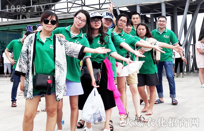 �B�u�����ഺ·�����B�Ƹ�֮��