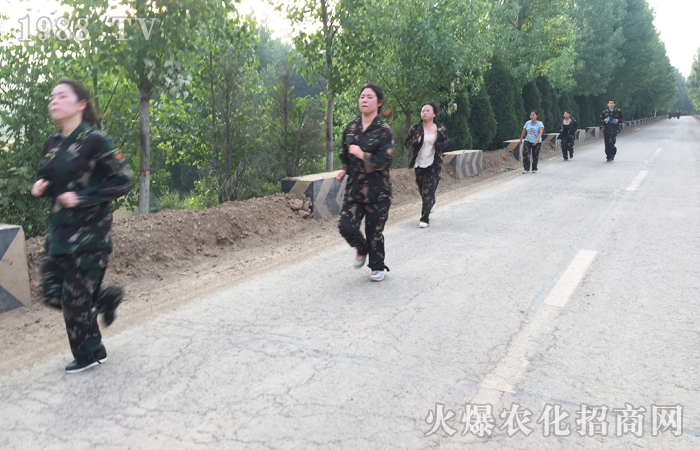 �����X����ͻ������