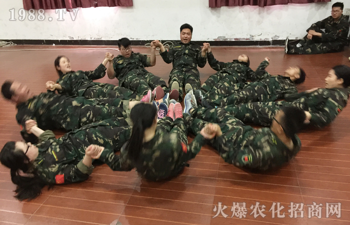 �����X����ͻ������