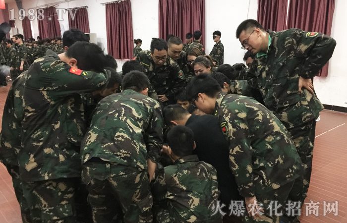 ȫ���Ը�������չ�������m(x��)����ÿһ��