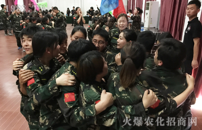 �����ҳ��L(zh��ng)���ж�һ·�c(di��n)��