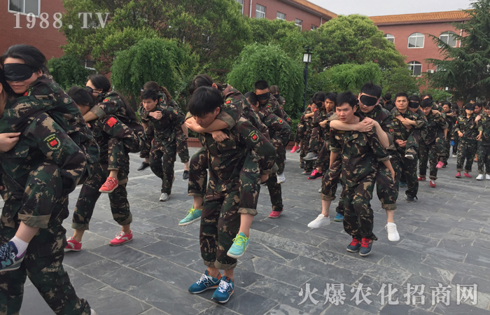 ����(d��ng)������׷�����еĉ�(m��ng)��