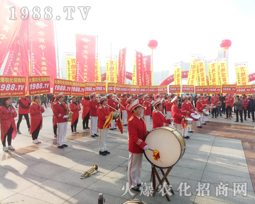     1988.TV的宣傳隊(duì)伍在2018中原肥料會再次成為焦點(diǎn)！