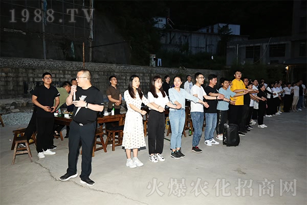 Ʒζɽˮ���£������ƾ��Ļ���