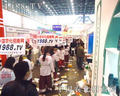 �r���W����չ���ĳɹ����������Ñ�(zh��n)ʿ�ĺ�ˮ����