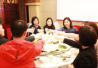 ��ʢ������ҚgЦ�Z���䘷���ڣ�