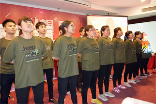 ʿ��չʾ-��Խ������׷��׿Խ