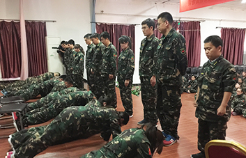 �I�����ǈF꠵ĺ�����һ��һ�ж��Ǳ��ʣ�